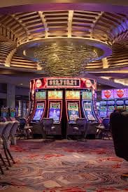 Interface platform slot 108 menampilkan berbagai kategori permainan dan taruhan